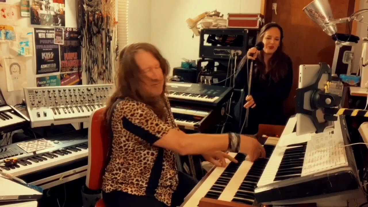 Feeling Good - Home studio recording cover by Kleevens
