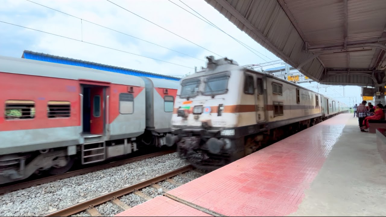 🔥[Duronto + Rajdhani + Poorva Express] Dangerous 130 v/s 110 Kmph Train Action | Furious MEMU Train 
