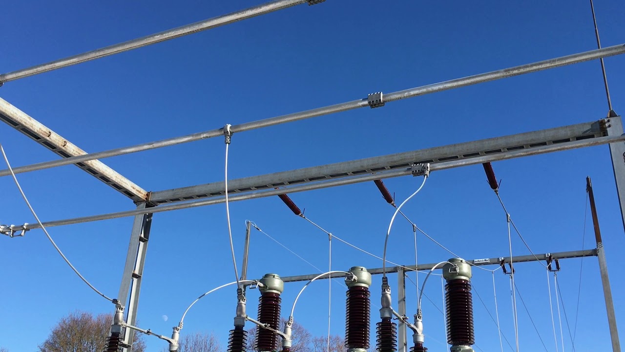 Die Sammelschiene verteilt den Strom im Umspannwerk