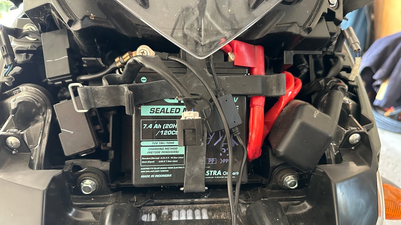 2020 Yamaha XMAX 300 Battery Replacement with Lithium Antigravity