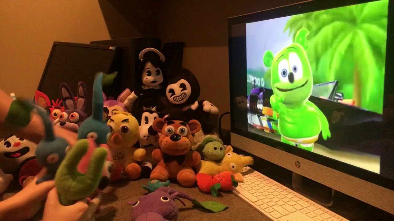 FNAF, Hoops & Yoyo, Pikmin, & More Reaction to: The Gummy Bear Song!