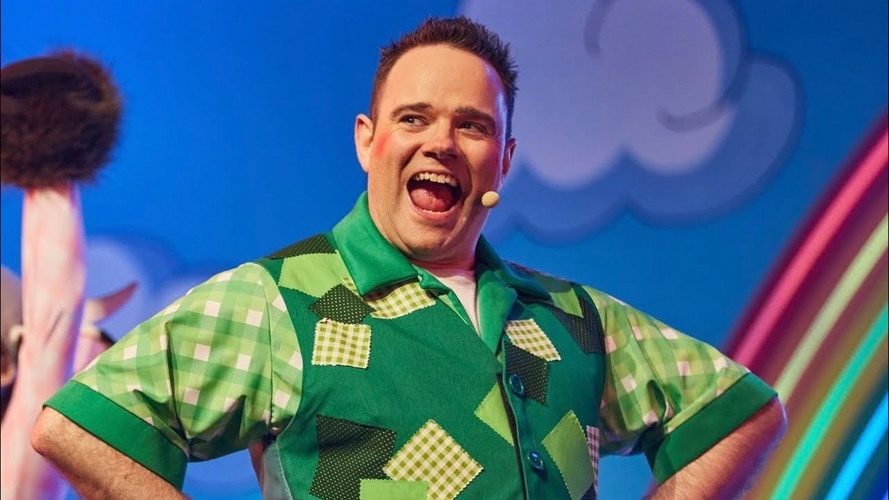 Jack & The Beanstalk-The Only Way Is Up (Show-Full Number)