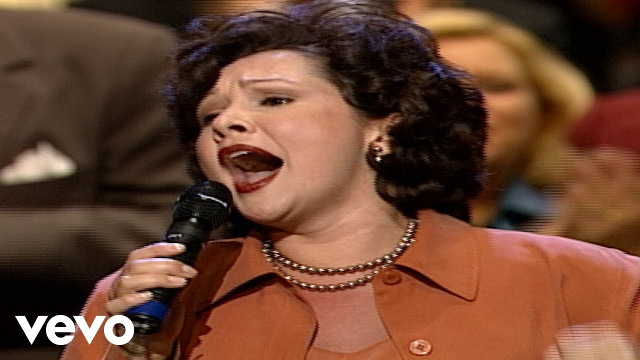 Bill & Gloria Gaither - He's Worthy (Song of the Redeemed) [Live] ft. Allison Durham Speer
