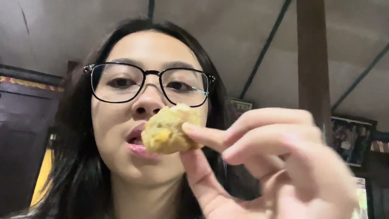 Beli Oleh oleh dan makan ayam goreng paling enak di solo 