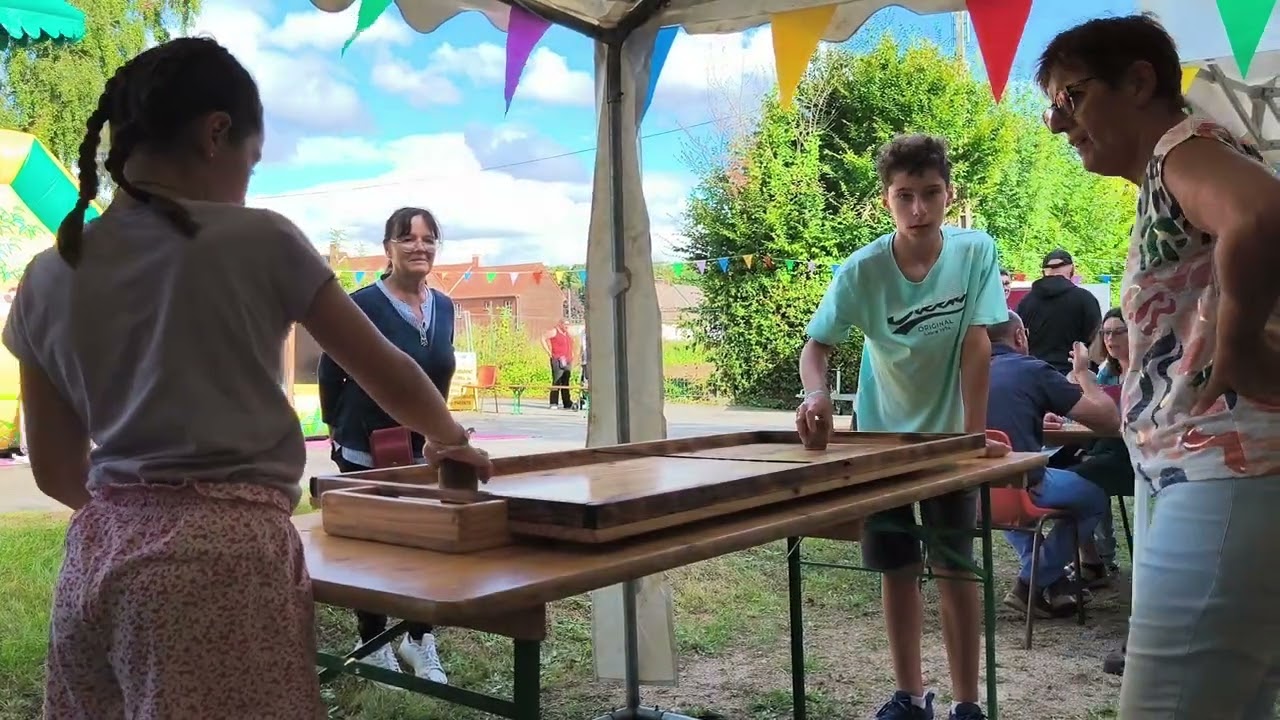 Fête du village à Troissereux les habitants sont appelés les tressoriens 