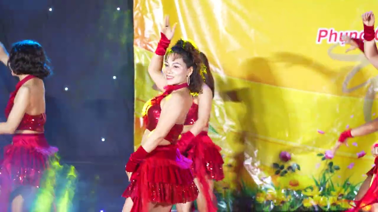Zumba thôn 9 “ Thôi kệ đi - Phố xuân “ 