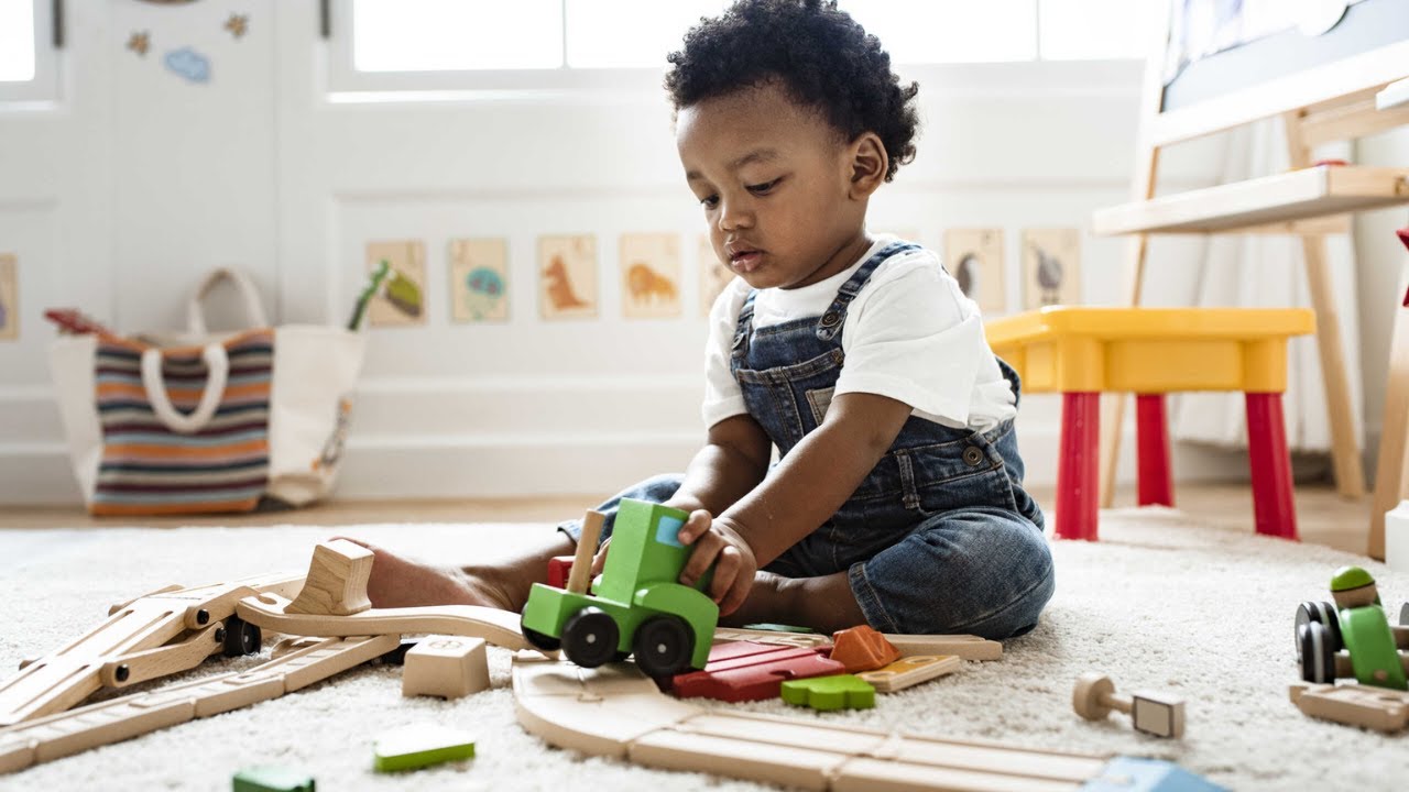 Solitary (Independent) Play: Benefits and Why it is good for Young Children