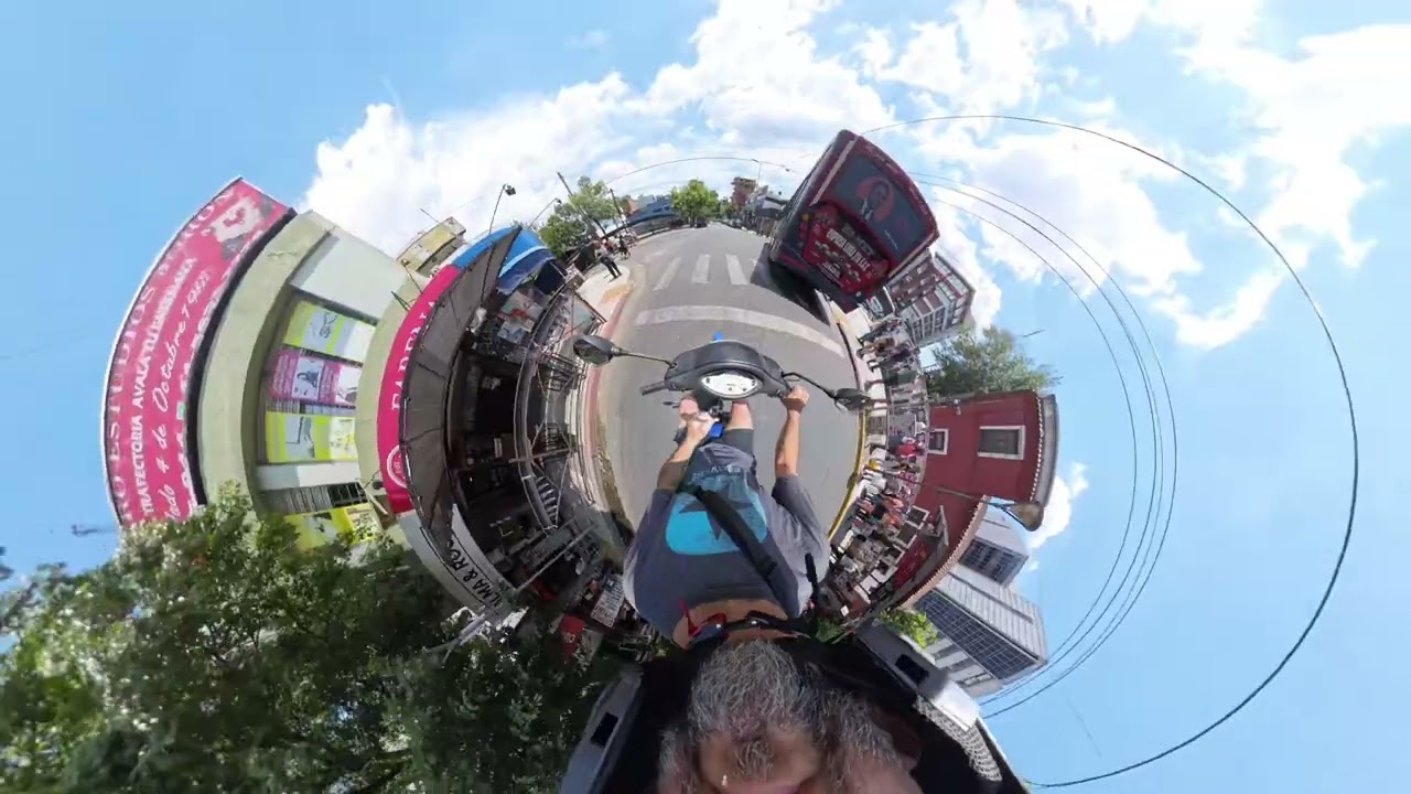 Paseo en Moto Gilera 110 Smash por las Calles de Mor&oacute;n - Un D&iacute;a Soleado de Enero 2025 Insta360 X4