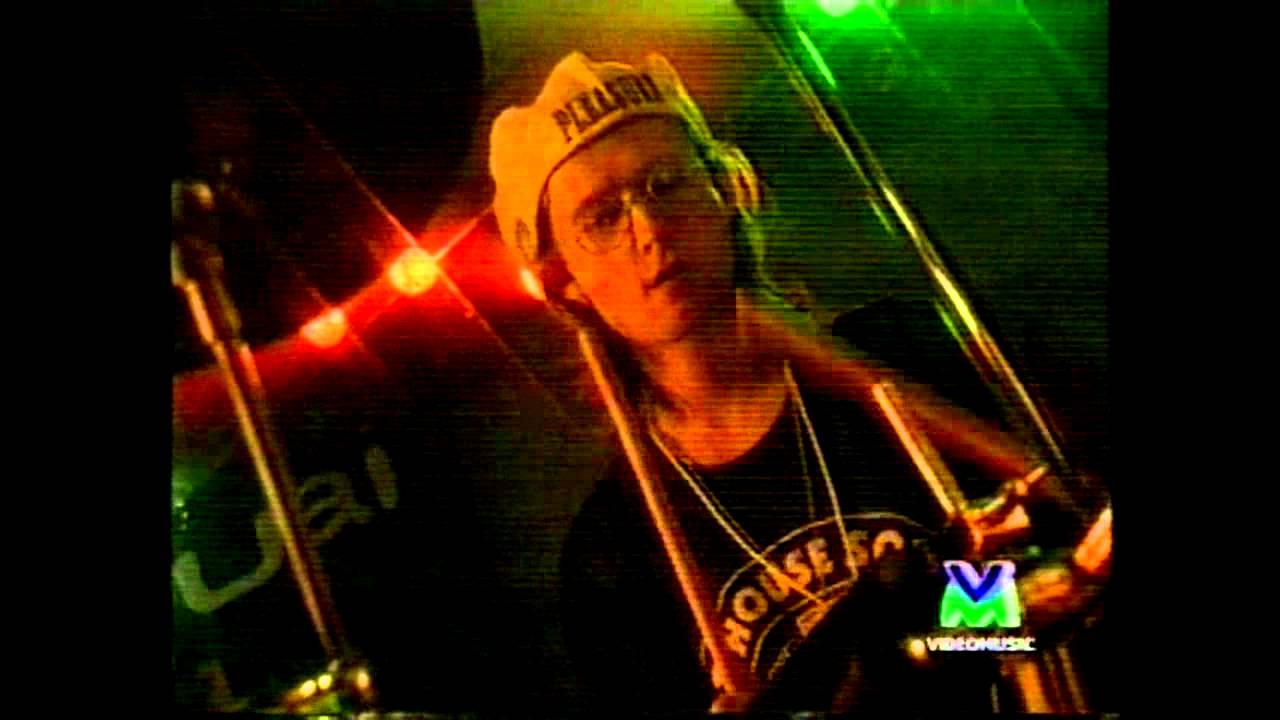 Jamiroquai - Emergency on Planet Earth (Live Milan Italy 1993)
