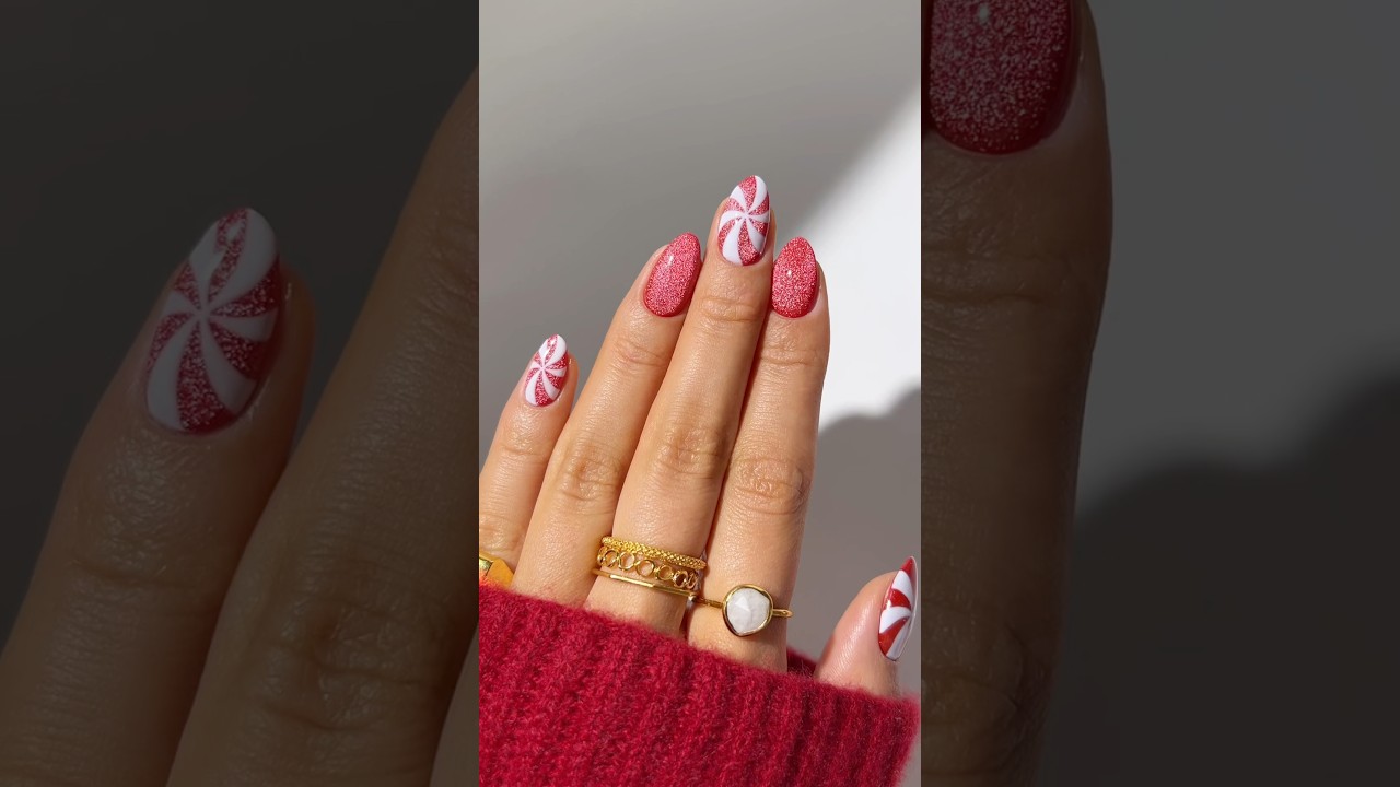 christmas candy cat eye nails for festive szn 🥰🍬🎄❤️🍫✨ #christmasnails #nailart