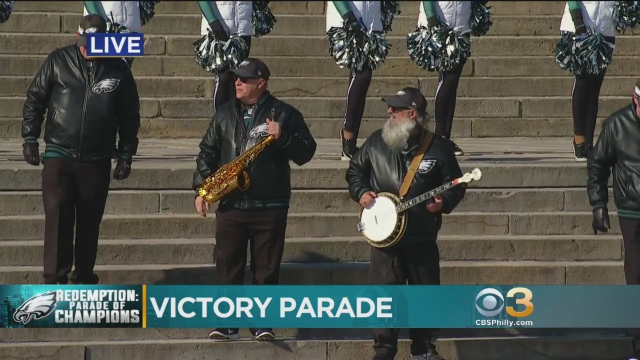 Crowd Sings Eagles Fight Song Together At Championship Ceremony