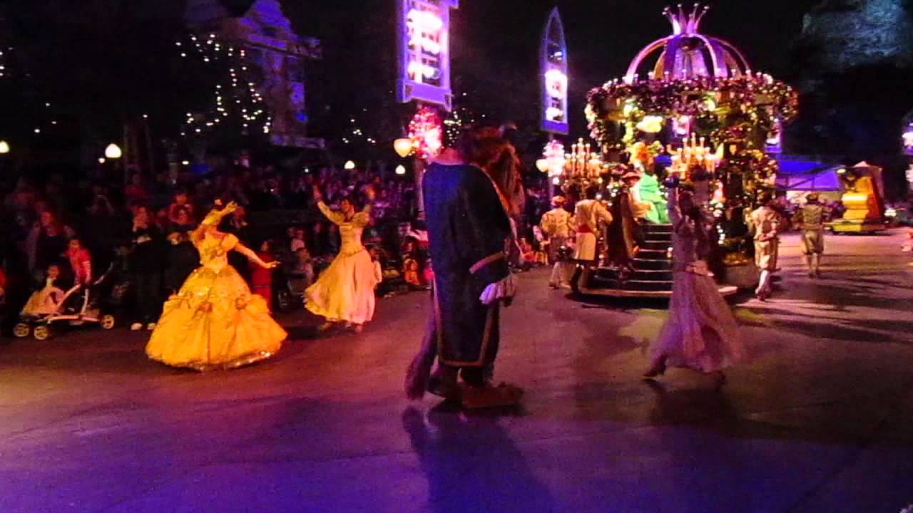 Disneyland Christmas Fantasy Parade HD 2011