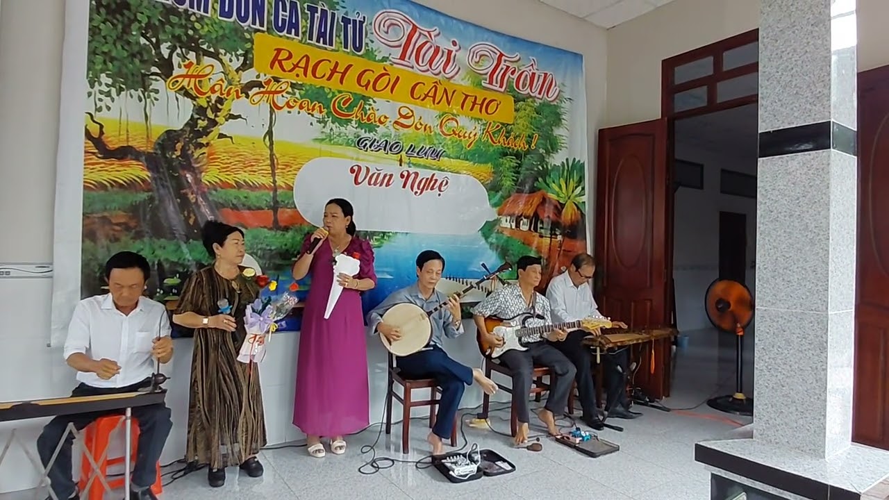 thể điệu long đăng. Nguyệt Chúc..Nguyệt Lan..trình bày 