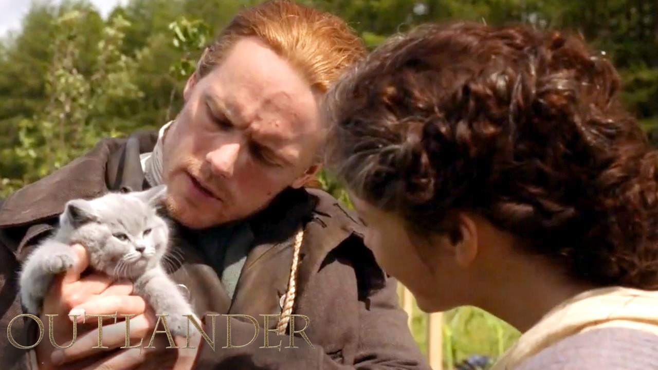 Jamie Gifts Claire A Kitten | Outlander