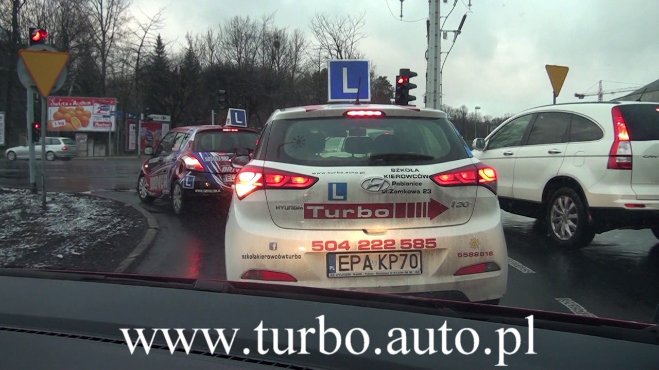 Zawracanie na skrzyżowaniu ( I zasada bezpiecznej jazdy )z wyspą przy Atlas Arenie Łódź z Turbo
