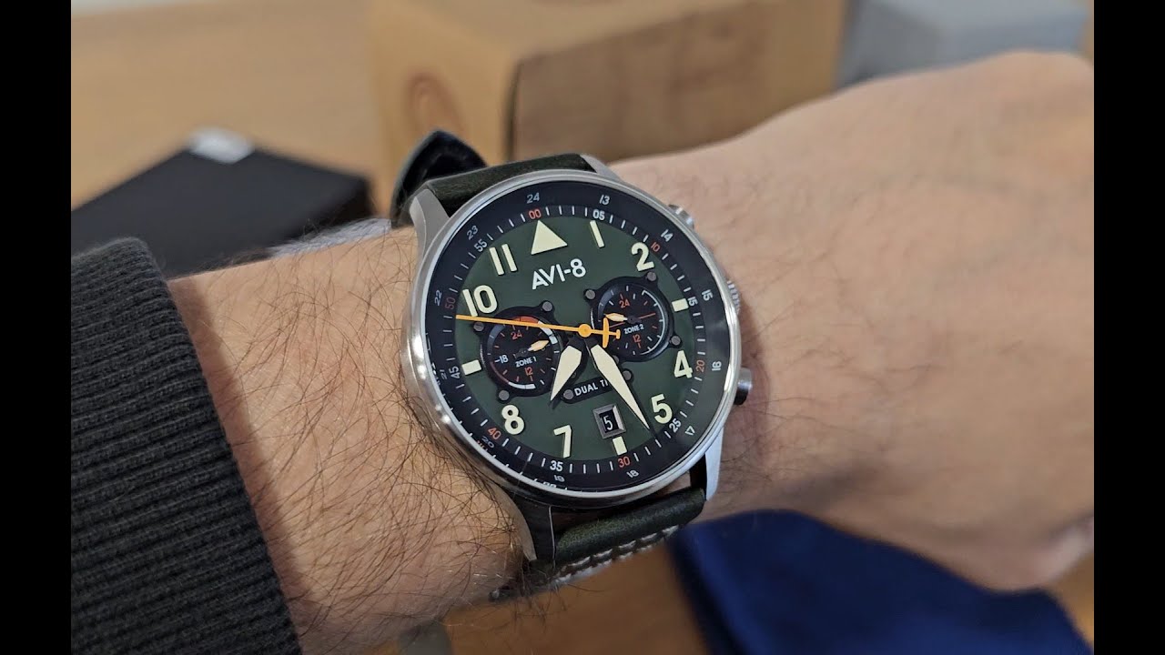 Unboxing AVI 8 Hawker Hurricane Carey Dual Time Merville