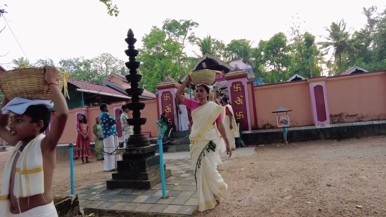 ഗുരുവായൂരപ്പൻ ക്ഷേത്രത്തിലെ പടുക്ക ഘോഷയാത്ര...