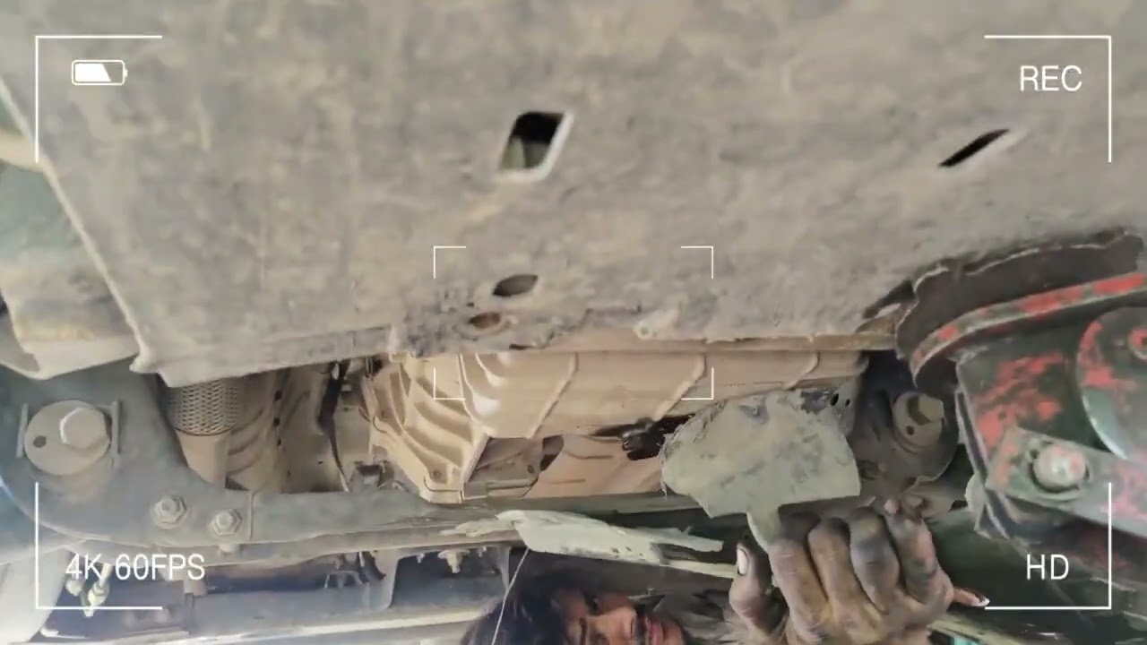 Mahindra TUV 300 Clutch Free Problem_Car Clutch dhila  Ara Problem Solution..👨‍🔧#carrepair #mahendra