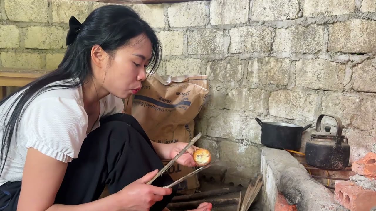 Cleaning and renovating the old house || Young girl was shocked to return to her childhood home