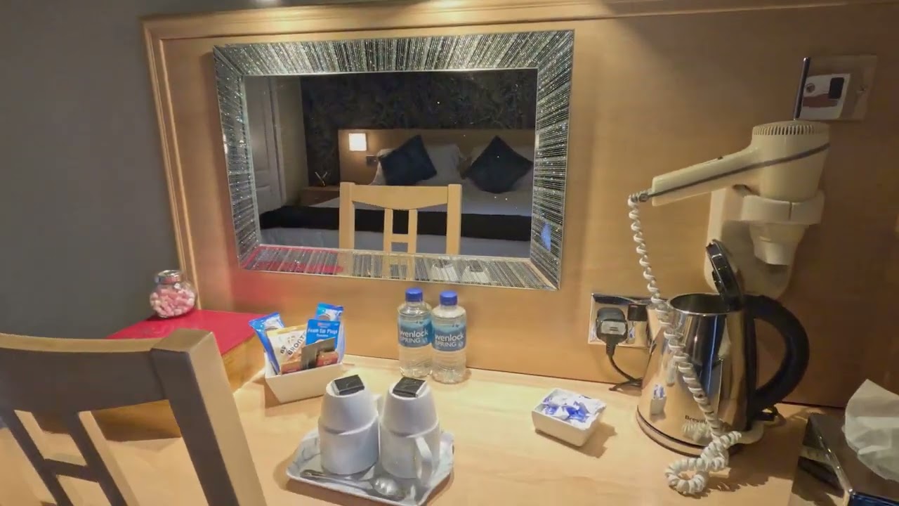 Room 9 Virtual Tour