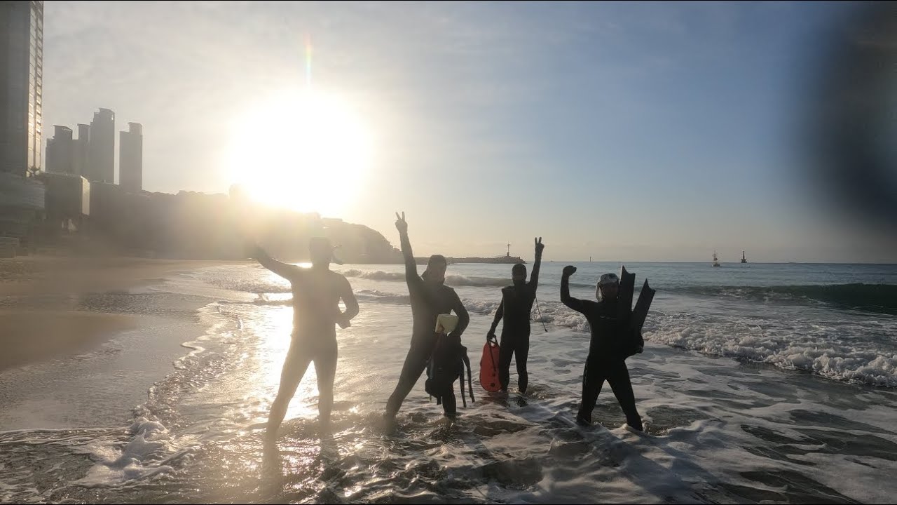 2026. 3. 14. 토~ 해운대바다수영 후 미나리 삼겹살파티!!! 어묵꼬치, 파라면~볶음밥 추가요!!! #바다수영 #바다 #삼겹살  #어묵꼬치 #라면 #힐링 #주말 #취미생활