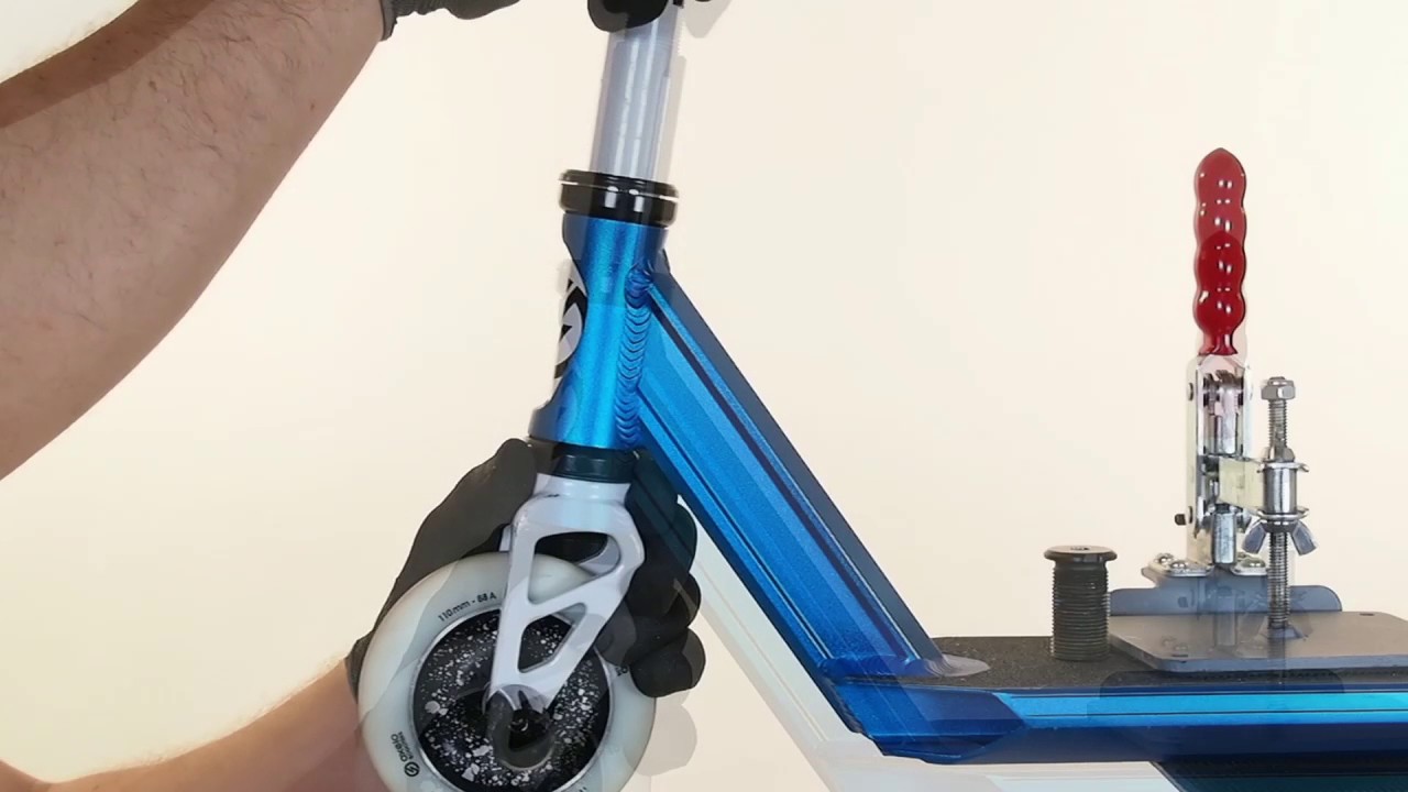 Comment changer le système de compression sur les trottinettes freestyle MF 3.6 ?