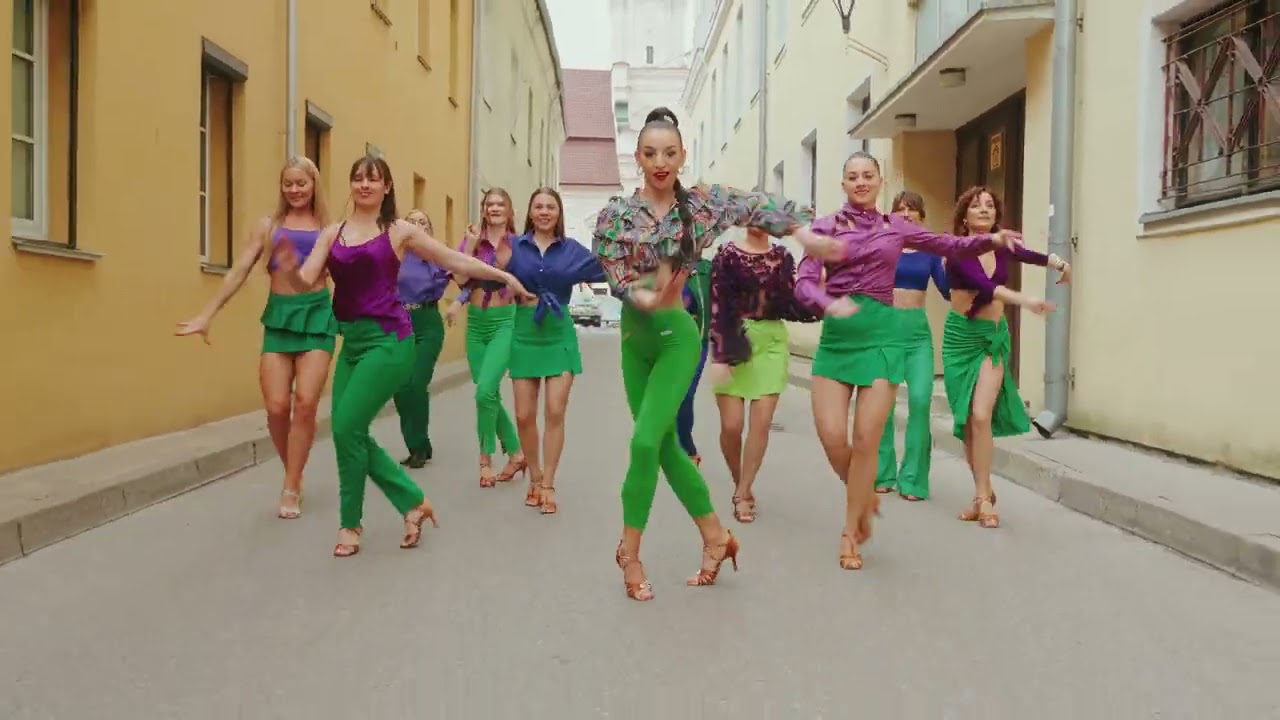 Salsa Lady Styling by Gintarė Malinauskaitė | ''Muevete Sabroso'' Pablito y su Charanga