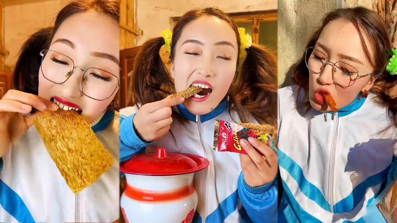 還記得童年的小賣舖嗎？ 二妮不要鴨翅要雞翅，童年的雞翅辣條你吃過嗎？ #童年回憶#洞洞樂#童年時光機#小賣部#爆辣