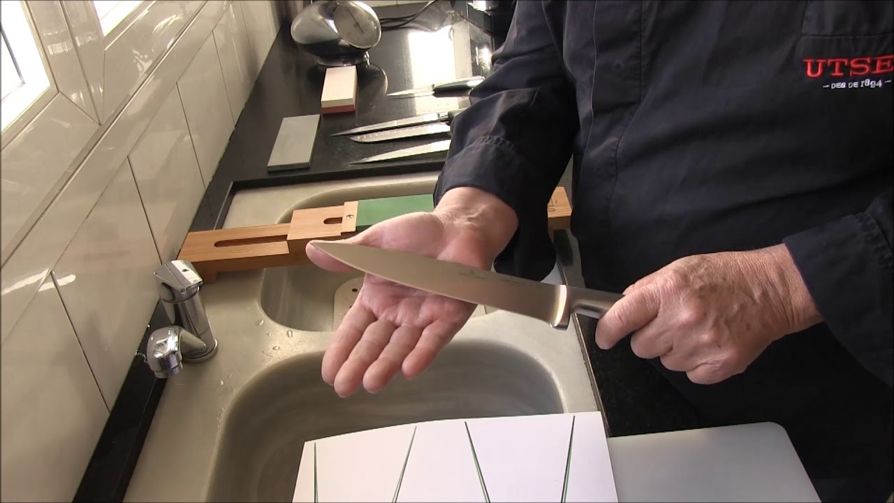 Eliminando el protector de manos de un cuchillo
