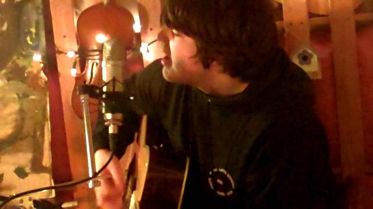 Party Rockin' Starships - Nicki Minaj & LMFAO - Giddawid (Acoustic Cover)