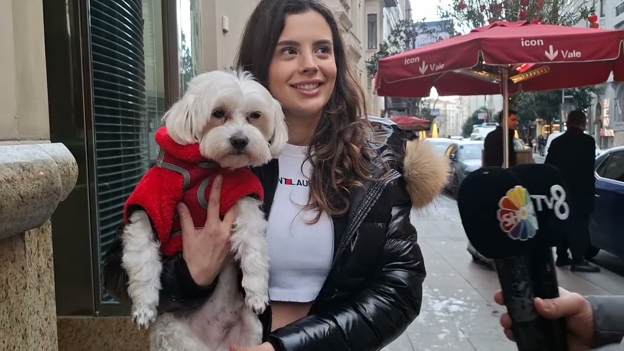 Oyuncu Özlem Zengin Can Yaman'ın İtalya'daki popülerliğine nasıl şahit oldu 