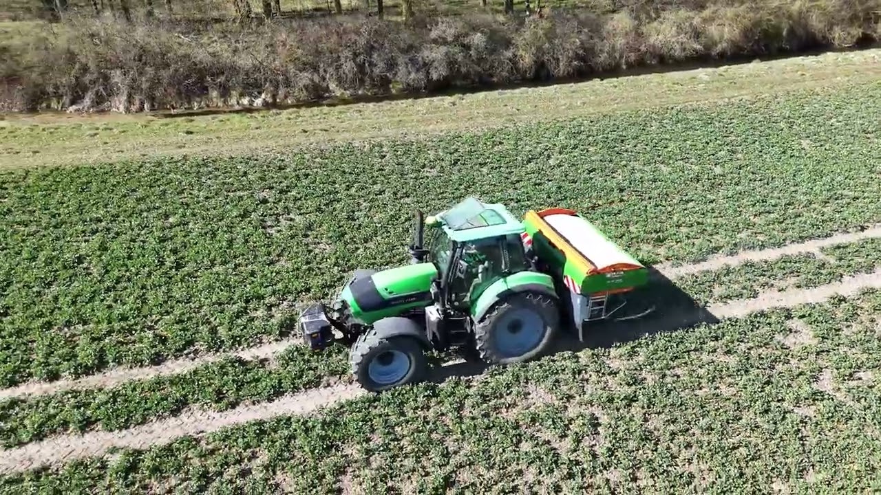 Deutz Fahr 6190 Amazone ZA-TS 3200 Super John Deere 8320 R mit Kröger und angehängter Förderschnecke