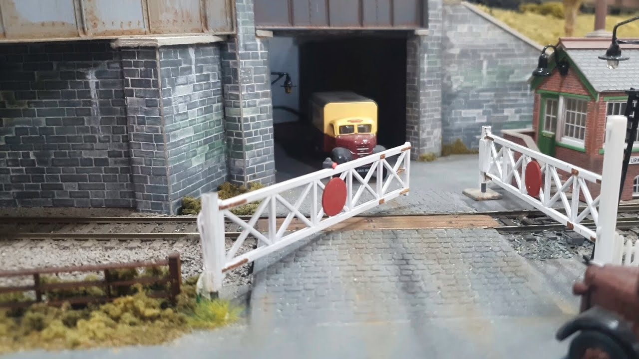 How To Automate 'Wills' Level Crossing gates