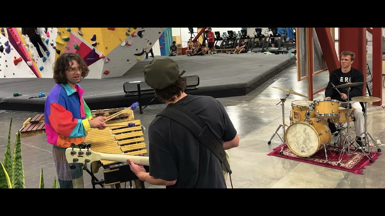 Live jazz at the climbing gym (part 2)