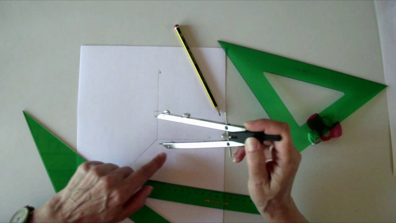 Dibujo de un cubo en perspectiva caballera con escuadra y cartabón. Iniciación al dibujo técnico 8.