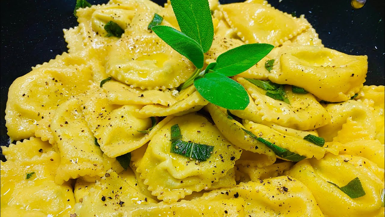 Ravioli Romagnoli di ricotta.Chiamati anche URCIÓ Con pecorino prezzemolo￼