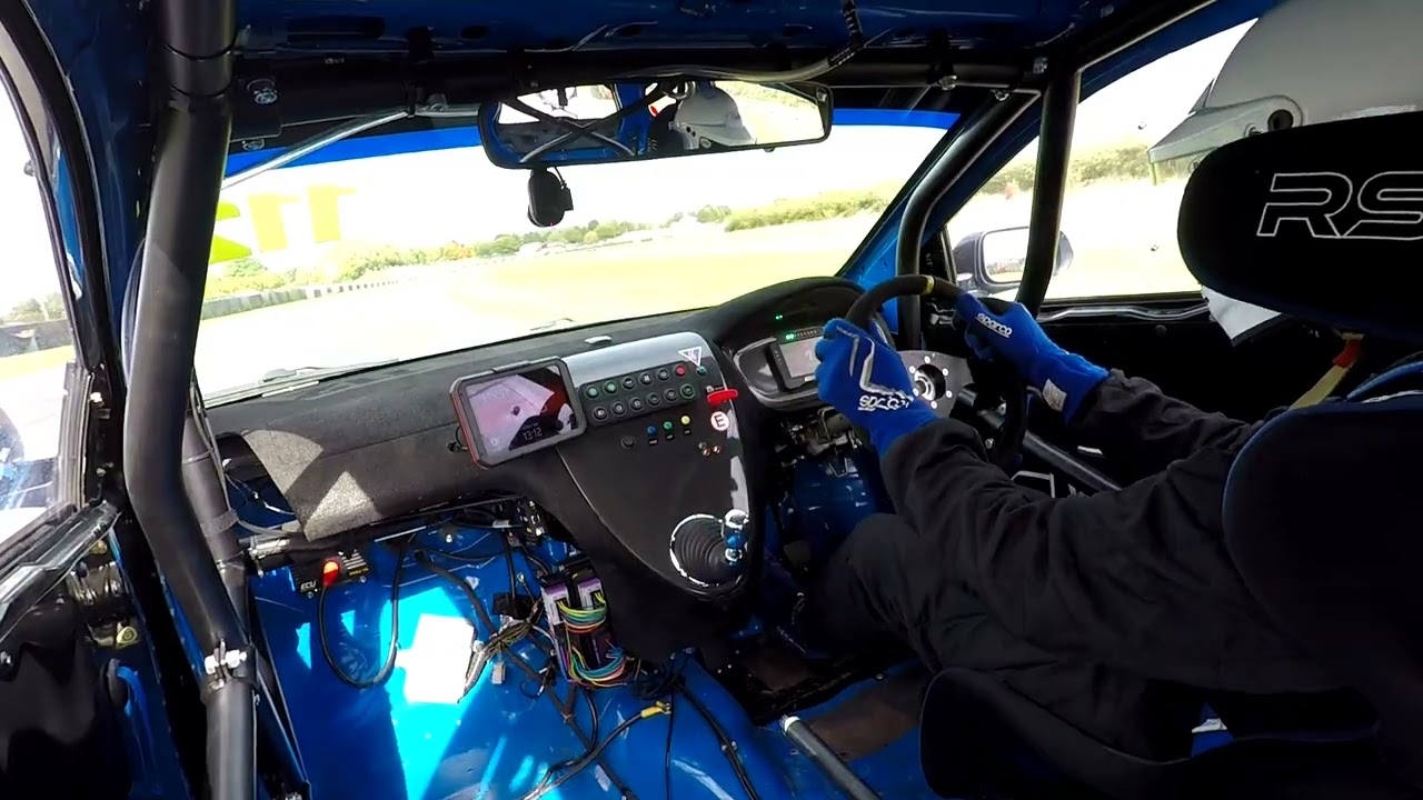 Castle Combe Hot Hatch Grand Finals 2025 Race 1 onboard with Lee Waterman