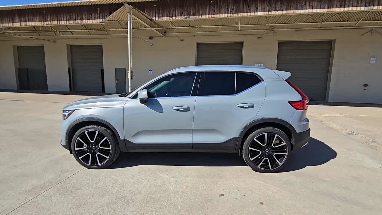 2025 Volvo XC40 Ultra Bright Theme Dallas, Irving, Arlington, Carrollton, Grapevine, Grand Prai...