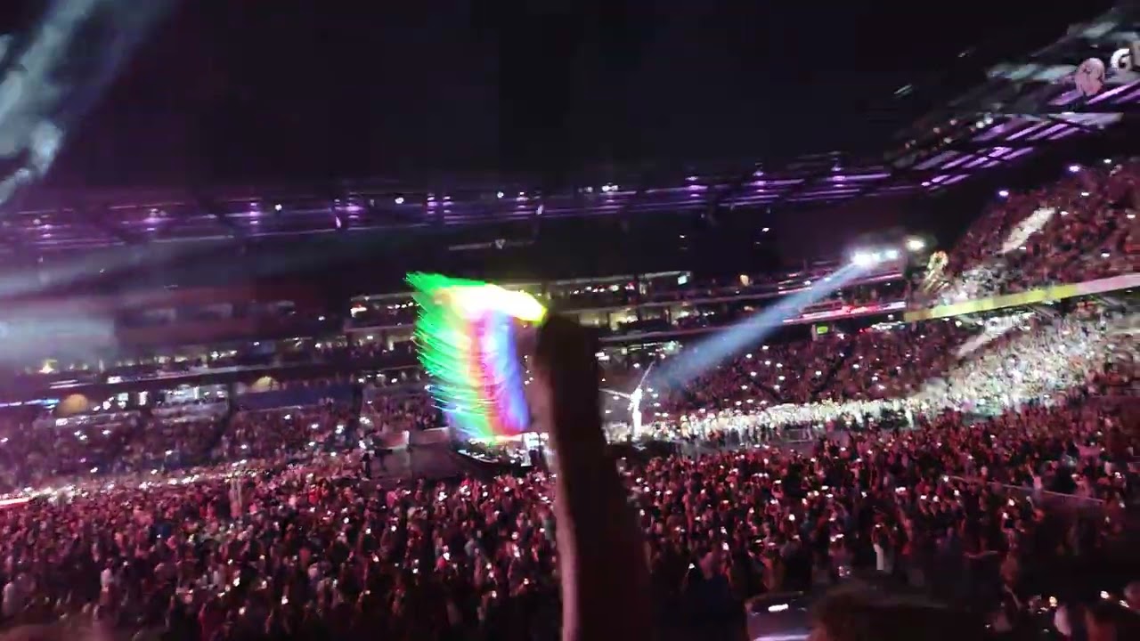 PINK Flying around Stadium 🤯 Nashville 2023