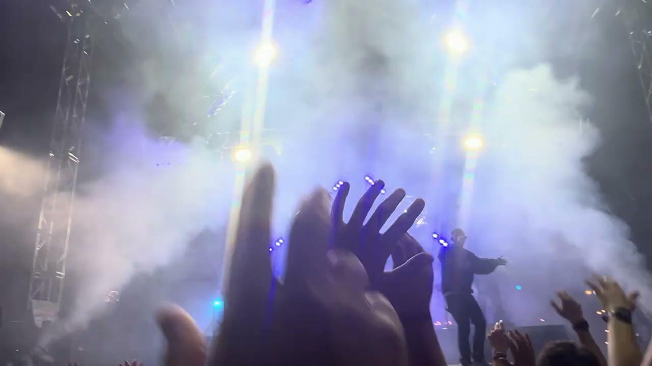 Beautiful by Hulvey live ￼