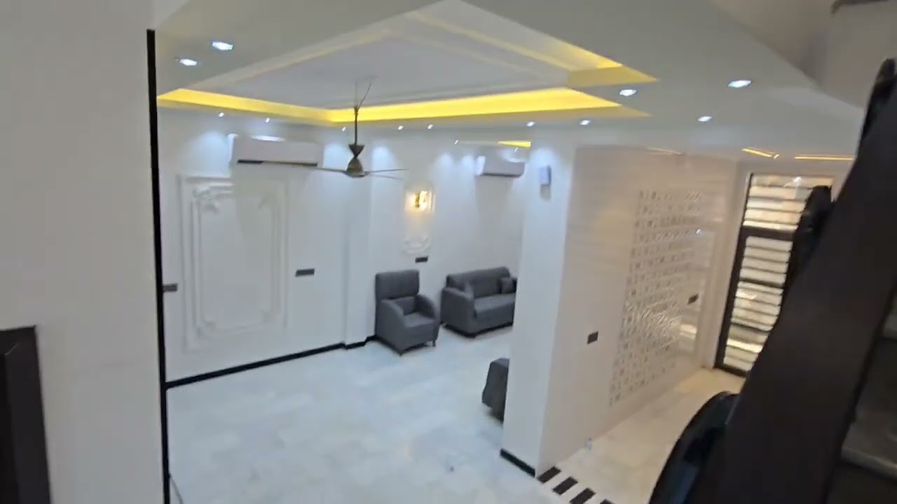 بيت للبيع في كربلاء مجمع جار العباس مقابل فندق البارون 07724902896