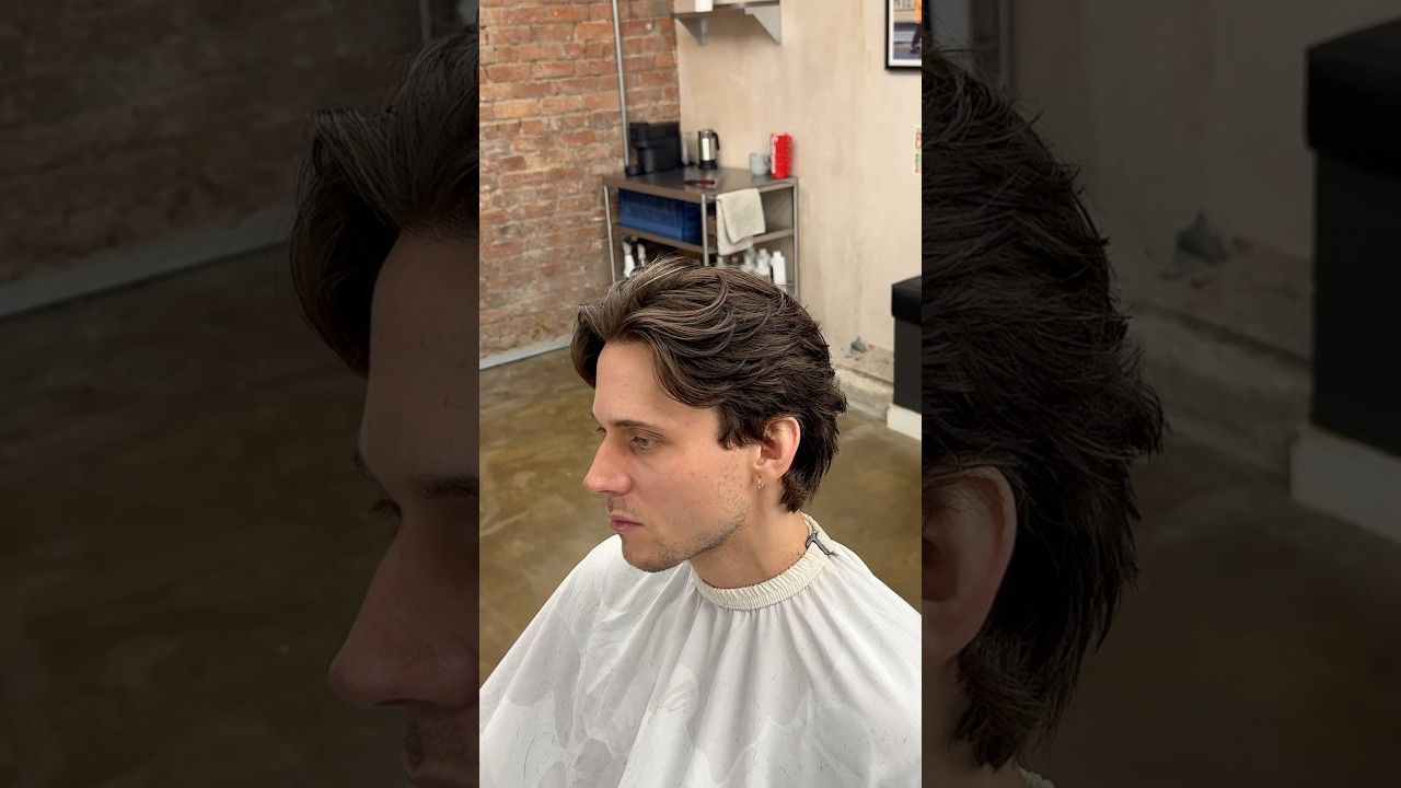 &lsquo;TEXTURED FLOW&rsquo; Hairstyle