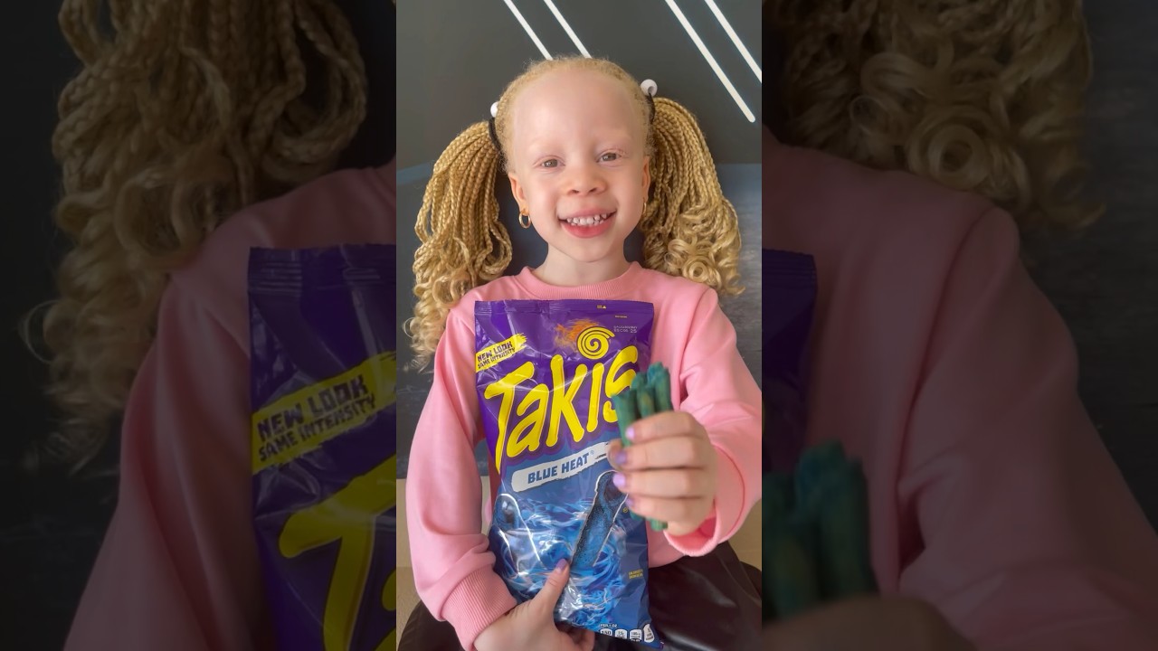Lyric Tries Blue Takis😰 #shorts
