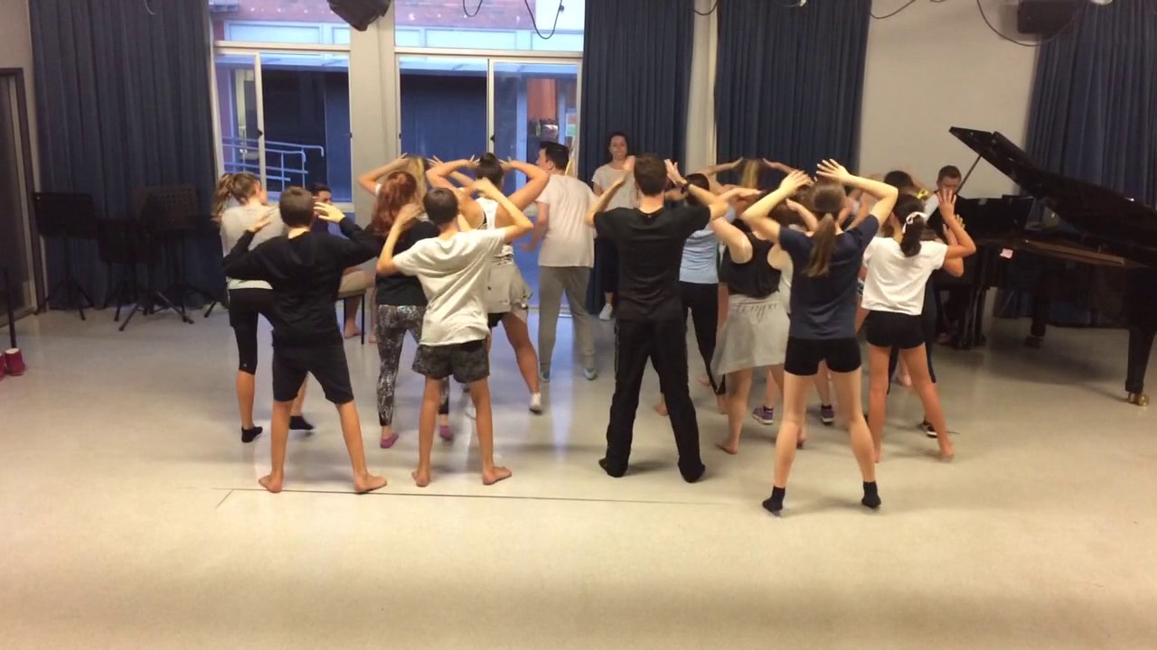 Beauty school dropout dance