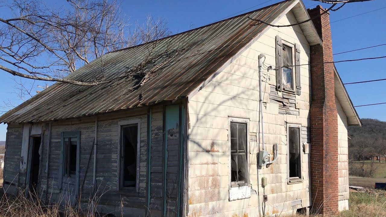 #59 ABANDONED House with power?!