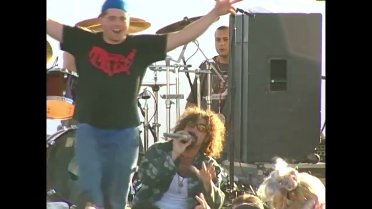 System Of A Down - War? (1999) (Proshot)