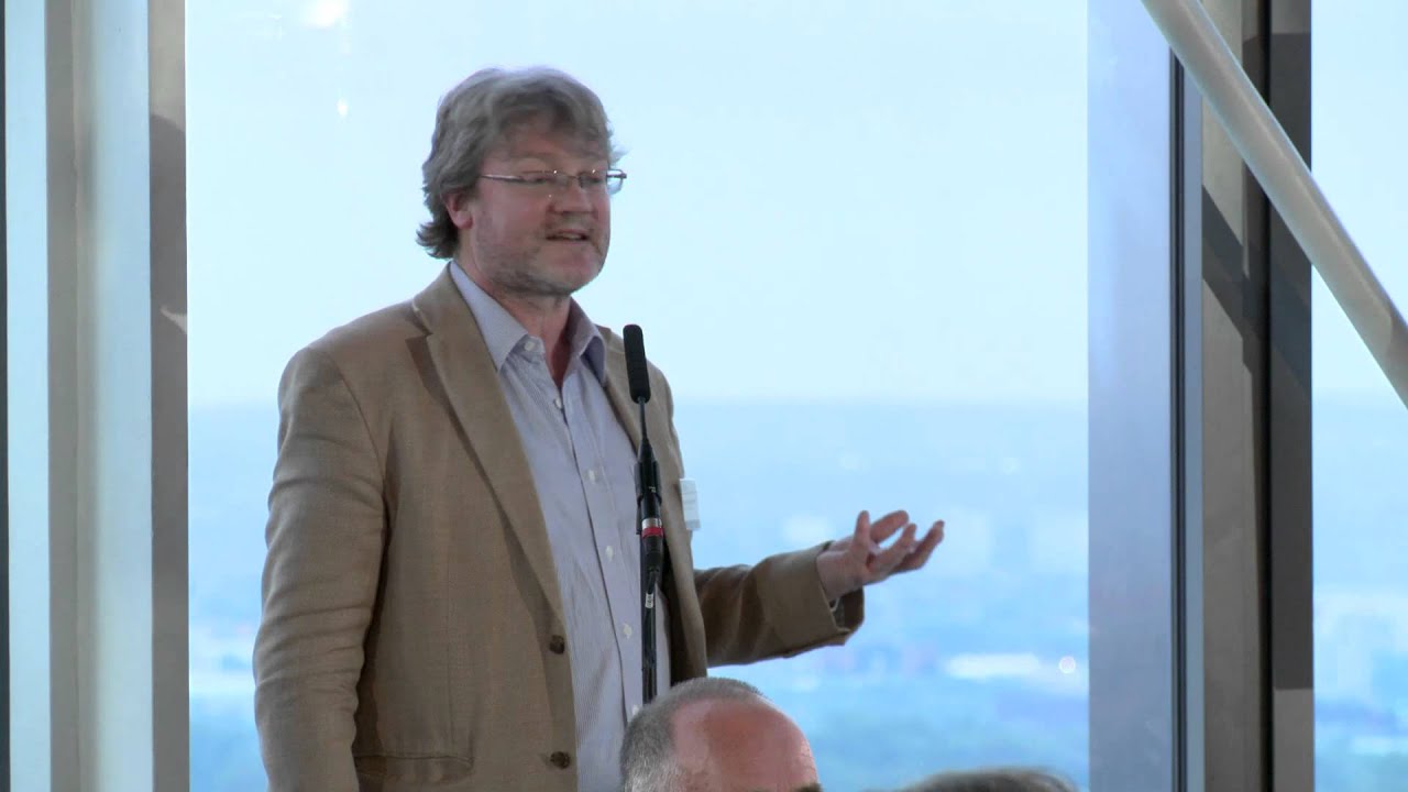 Peter Hall speaking at Energy Opportunities London brainstorm event
