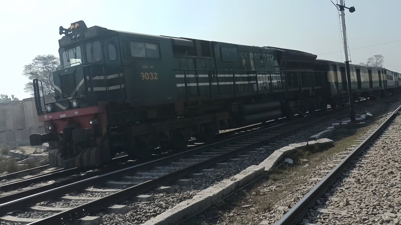 Allama Iqbal Express 9-Up Entering At Line No.1 Rukanpur Railway Station