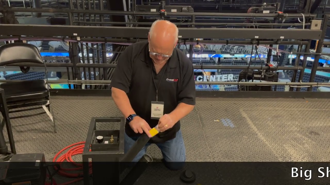 How To Video - Loading a Big Shot  Streamer / Confetti cannon