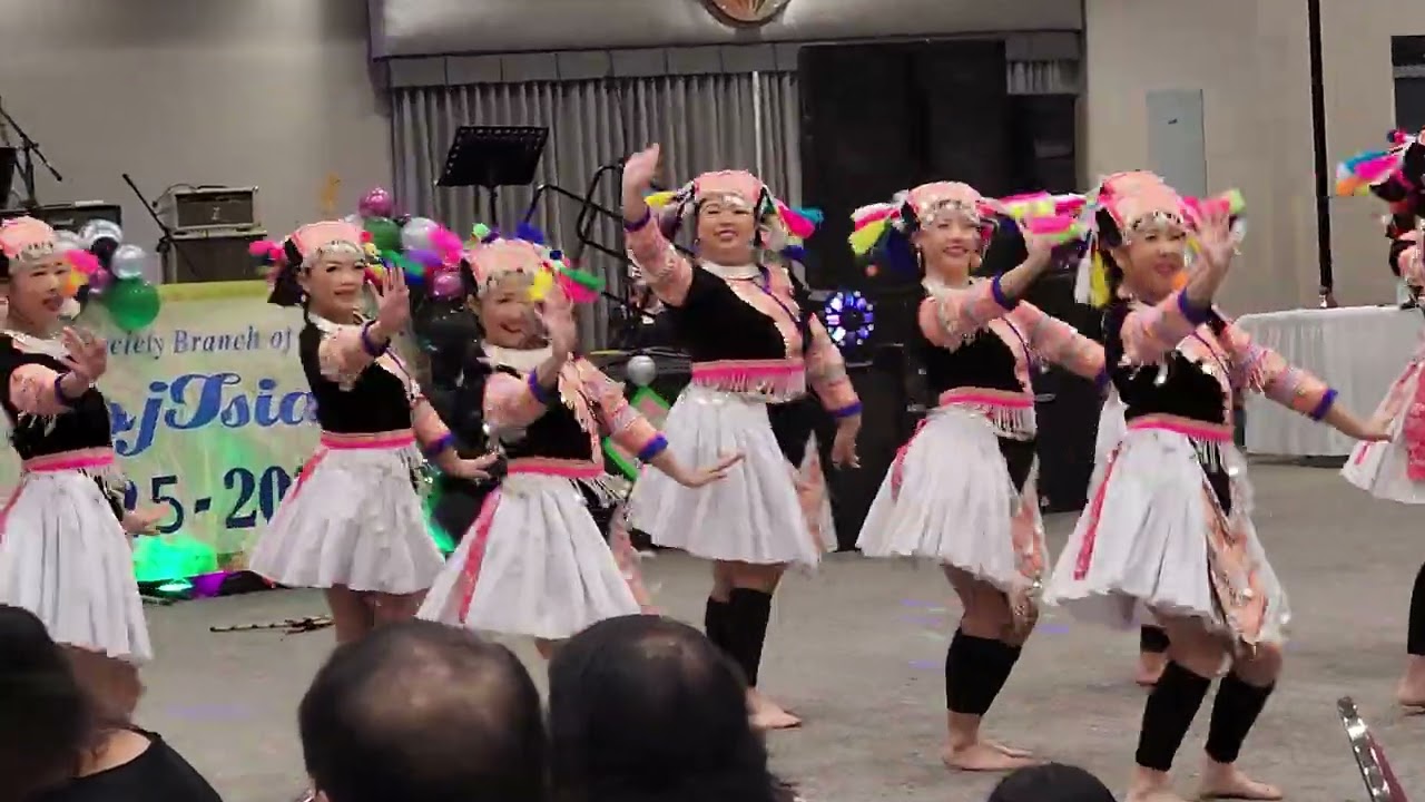 Nkauj Hmoob Ntxim Siab at Lauj Phab New Year 2025-2026